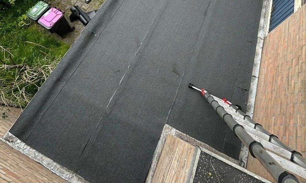 Plat dak geplaatst door dakdekker in Montfoort